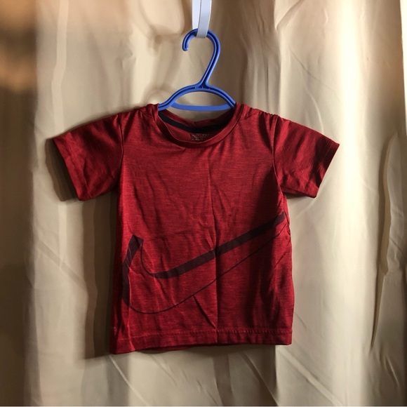 2 Athletic T-shirts (4T) - Nike & Body Glove - Picture 1 of 8